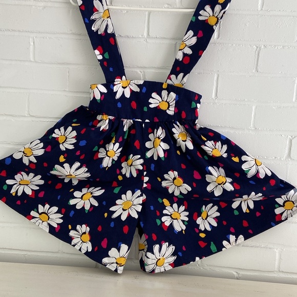 Retro Old-Style Daisy Print Culotte Romper Outfit - Picture 4 of 4